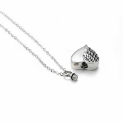 Smuk halsk�de med vinger - S�lv