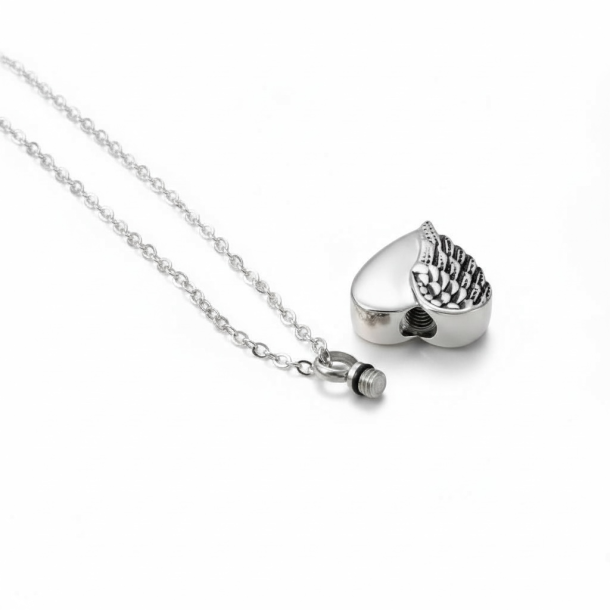 Smuk halsk�de med vinger - S�lv