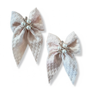 2 stk. smukke sljfe Cremefarvet hrclips 