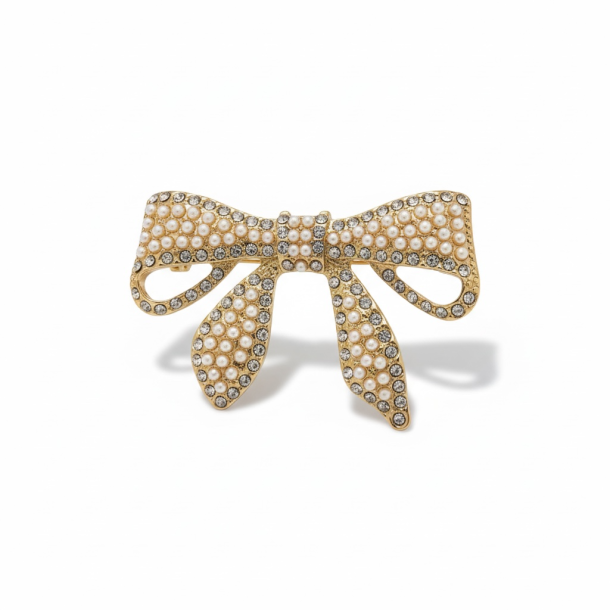 Sl�jfe h�rsp�nde med hvide perler