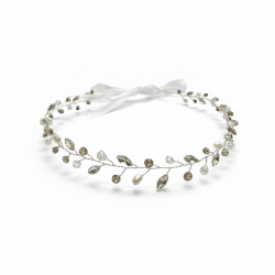 Elegant h�rsmykke med perler og krystaller � s�lv