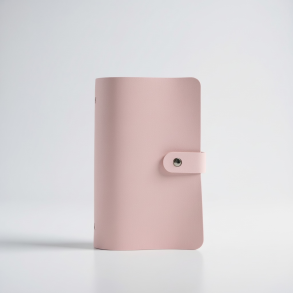 Stor pengebog eller Cash Stuffing bog i kunst l�der. 50 stk. plastik sider - Lyser�d