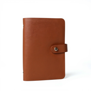 Bl�d pengebog eller Cash Stuffing bog i kunst l�der. 50 stk. plastik sider - Brun