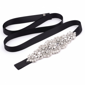 Elegant b�lte med perler og krystaller � sort satin