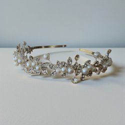 Elegant h�rb�jle med perler og krystaller