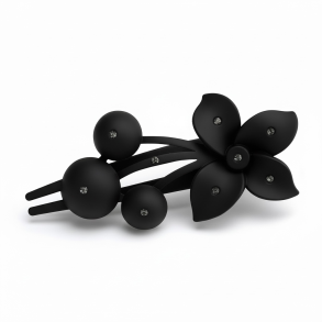 H�rsp�nde � Sort blomst med sten