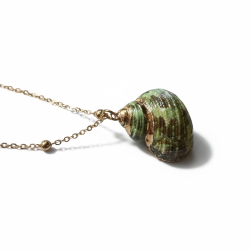 Halsk�de med eksklusiv gr�n musling