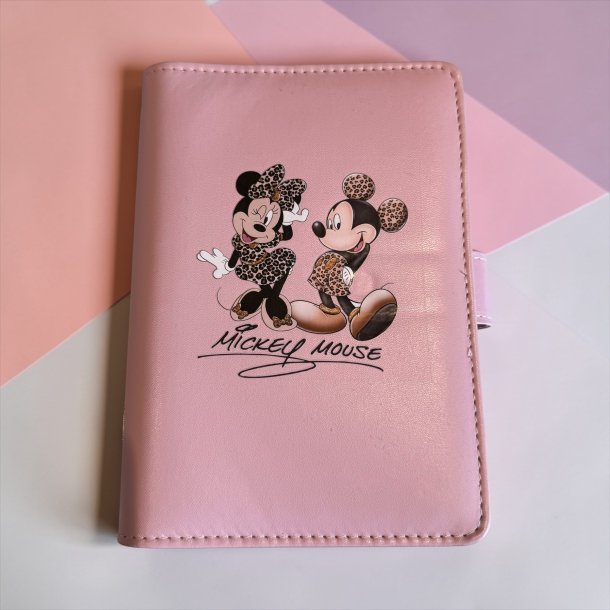 Budget Binder � Lyser�d med s�de tegneseriefigurer