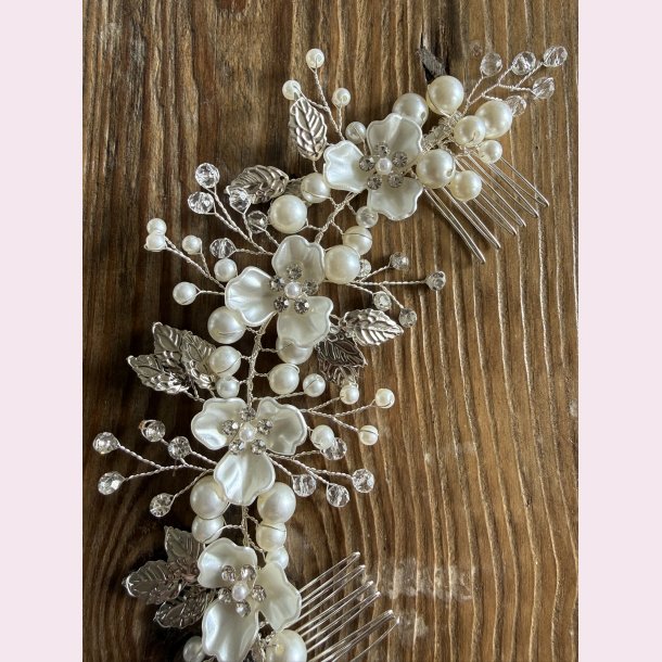 H�rsmykke med blomster, perler og krystaller