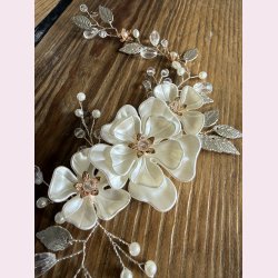 H�rsmykke med blomster, perler og krystaller - S�lv
