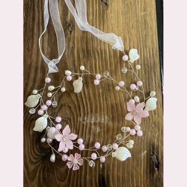 H�rsmykke med blomster, perler og satinb�nd�- S�lv