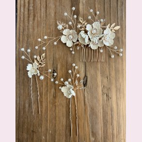 H�rsmykke s�t med blomster og perler � 3 stk