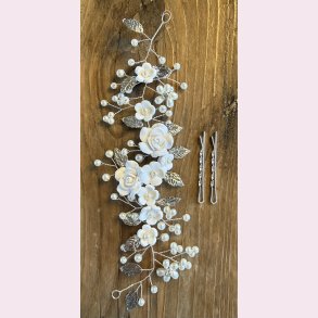 H�rsmykke med blomster & perler � s�lv 
