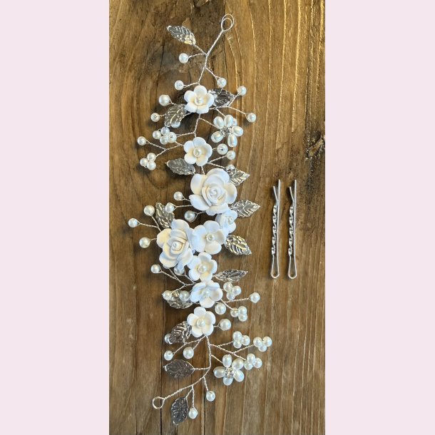 H�rsmykke med blomster &amp; perler � s�lv 