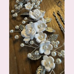 H�rsmykke med blomster &amp; perler � s�lv 