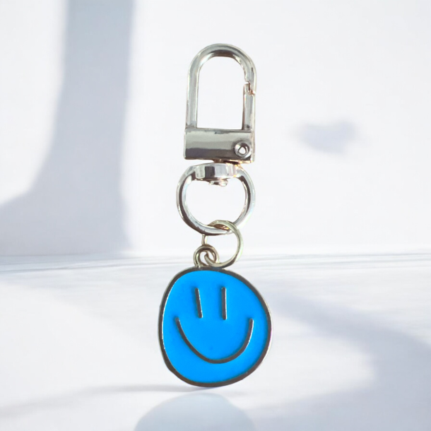 Nglering med bl smileys vedhng