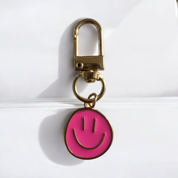 Nglering med pink smileys vedhng