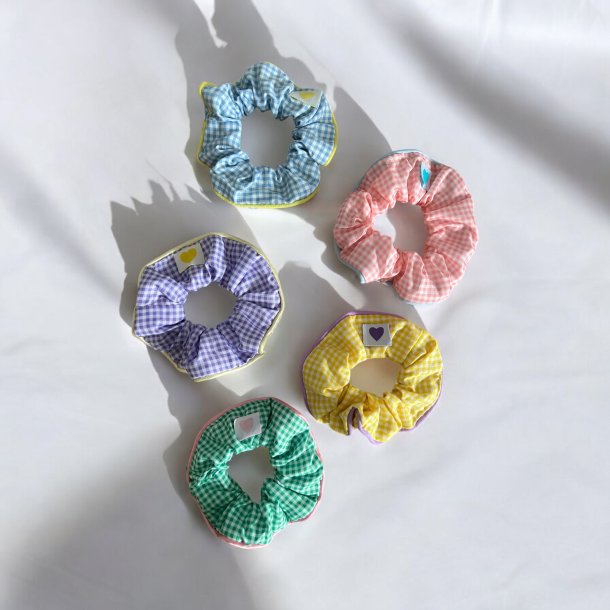 5 stk. Scrunchies i de sknneste farver og tern 