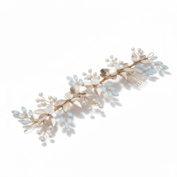 Elegant h�rsmykke med perler og blomsterdetaljer
