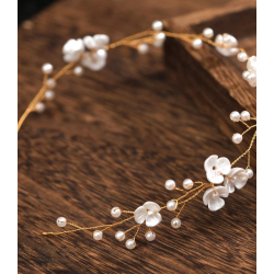 Hr smykke med fine hvide blomster - Forgyldt