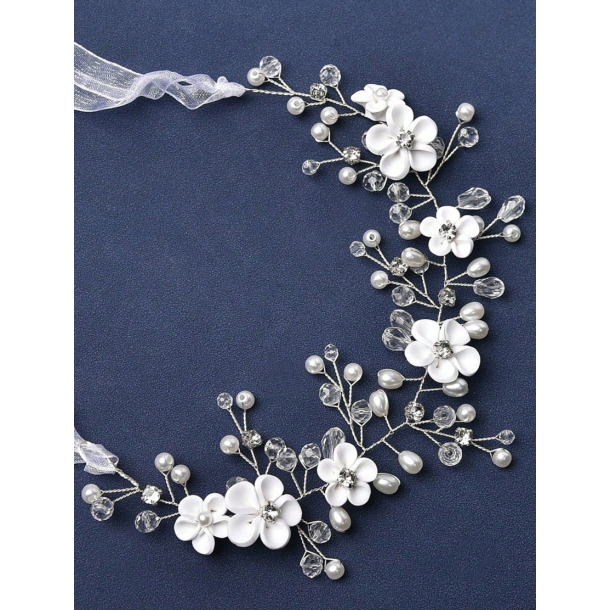 Hr smykke med de smukkeste detaljer og sm blomster - Slv 