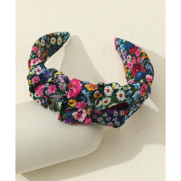 Hrbjle i stof med smukke farver blomster