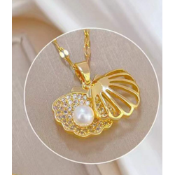 Smuk halskde med perle og zirkonia sten