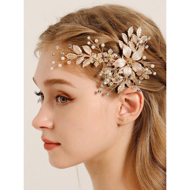 Guldfarvet hrnl med blomster, krystalperler og hvideperler 