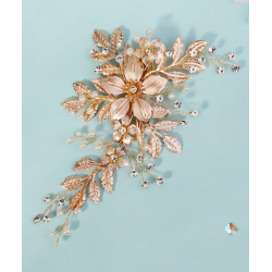 Guldfarvet hrnl med blomster, krystalperler og hvideperler 