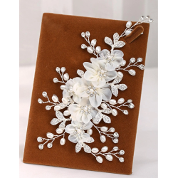 S�lv h�rn�l med smukke hvide blomster og perler