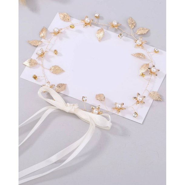 Hr smykke med fine hvide blomster - Forgyldt