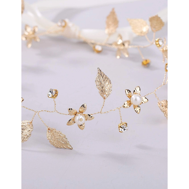 Hr smykke med fine hvide blomster - Forgyldt