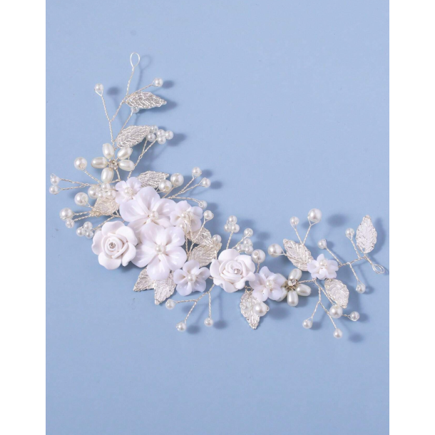 Slv hrnl med smukke hvide perler, slv blade og hvide blomster