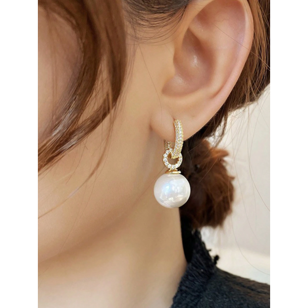 Hoops reringe med zirkonia sten og smuk perle 