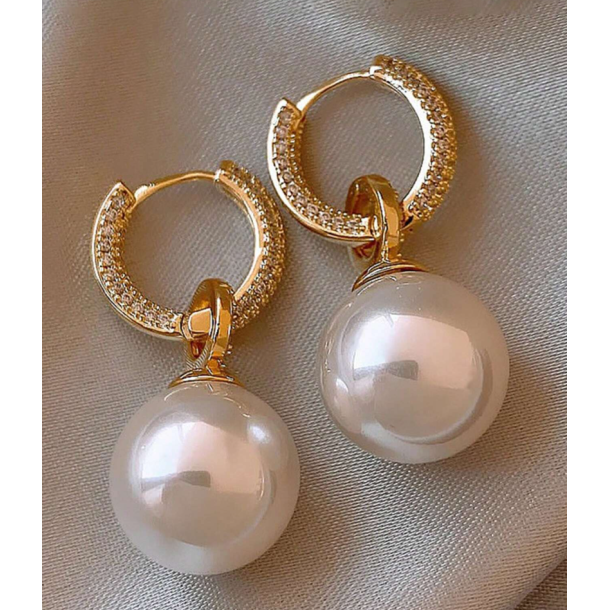 Hoops reringe med zirkonia sten og smuk perle 