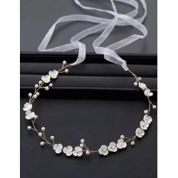 Hr smykke med fine hvide blomster - Forgyldt