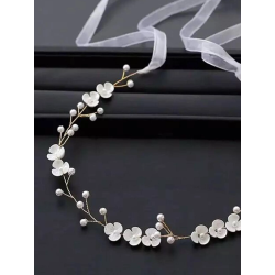 Hr smykke med fine hvide blomster - Forgyldt