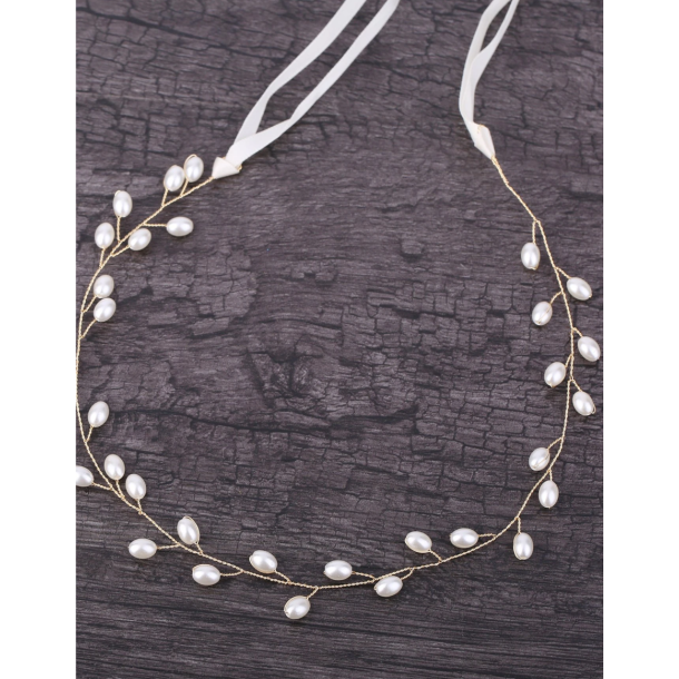 Hrsmykke med fine hvide perler 