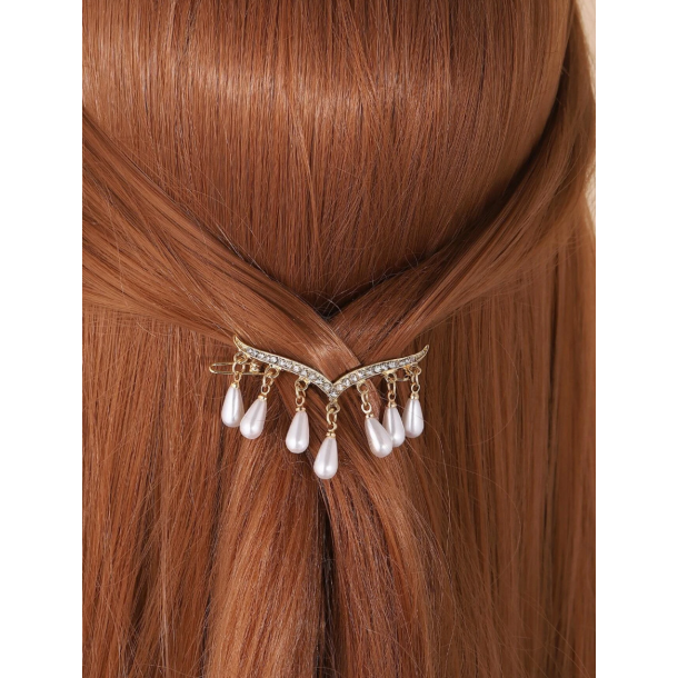 Lille hrspnde med hvide perler og rhinesten