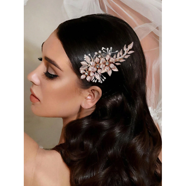 Hrklemme med blomster og perler i gylden nuancer 