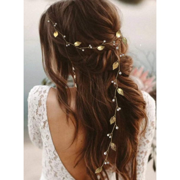 Langt hr smykke med fine hvide perler og forgyldt blade 