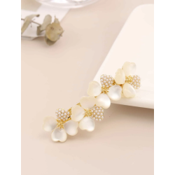 Patentspnde med smukke perler og blomster 