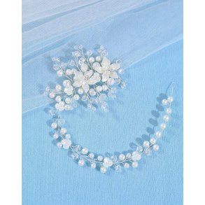 Smuk hrnl med fine hvide blomster