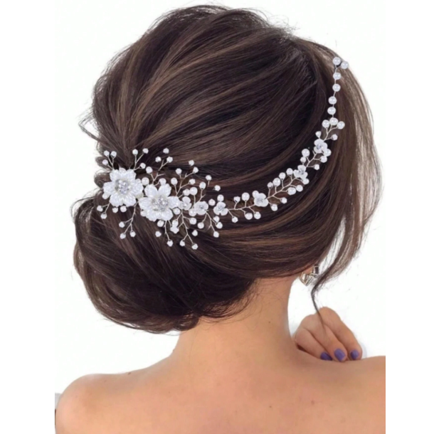 Smuk hrnl med fine hvide blomster