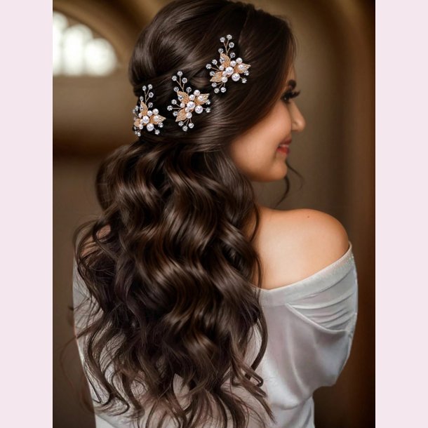 3 stk. Guldfarvet hrnle med hvide perler, krystalperler og guld blade 