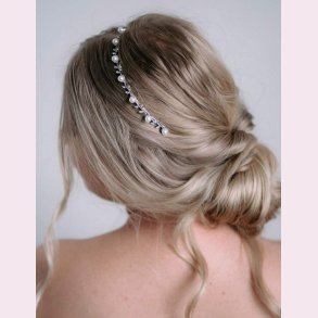 Slv hrbjle med klare krystal og hvide perler