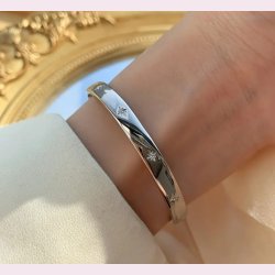 Smukt armbnd med zirkonia sten - Slv