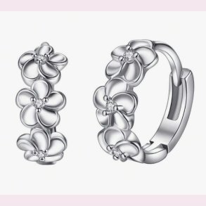 Smukke reringe med fine blomster og zirkonia sten