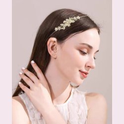 Guldfarvet hrbjle med rhinesten og fine sm perler