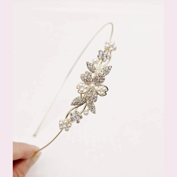 Guldfarvet hrbjle med rhinesten og fine sm perler